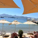 Farrys Boutique & Club - Yalıkavak