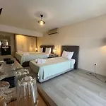 Farrys Boutique & Club - * Yalıkavak