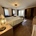 Farrys Boutique & Club - Hotel *