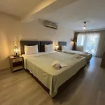 Hotel Farrys Boutique & Club -