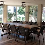 Farrys Boutique & Club -