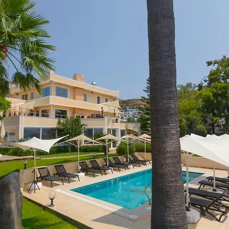 Farrys Boutique & Club - *