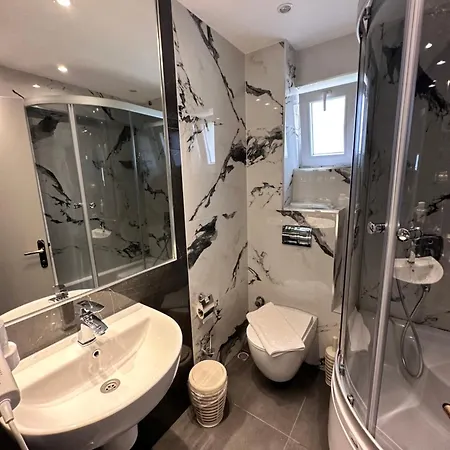 Farrys Boutique & Club - Yalıkavak