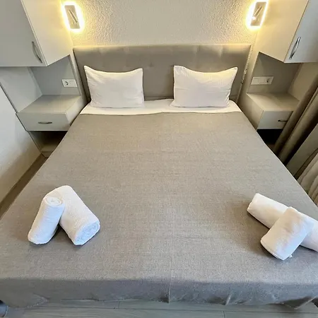 Farrys Boutique & Club - Yalıkavak