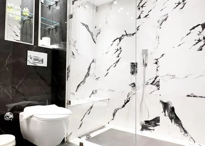 Farrys Boutique & Club - 호텔 *