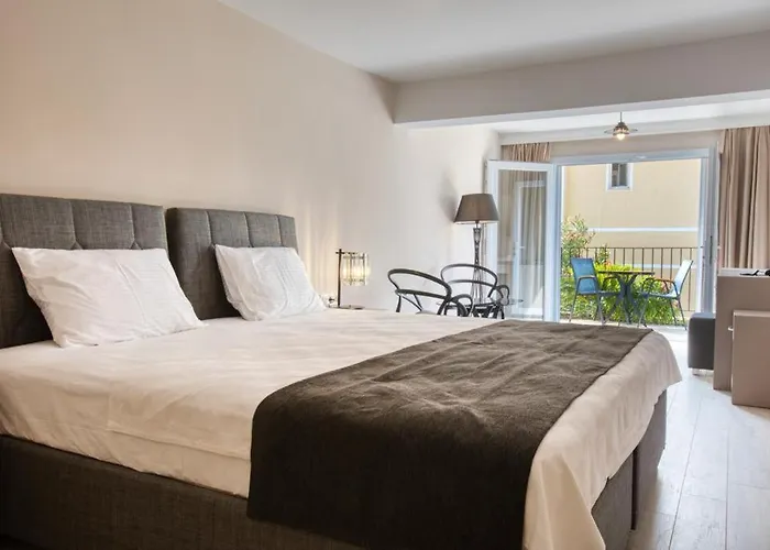 Farrys Boutique & Club - * 얄리카베크