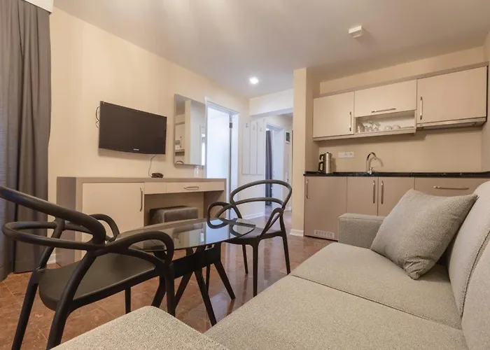 호텔 Farrys Boutique & Club - 얄리카베크