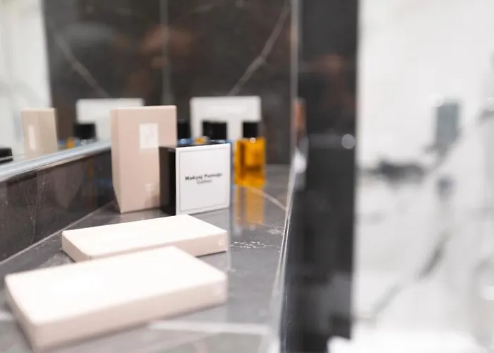 Farrys Boutique & Club - 얄리카베크