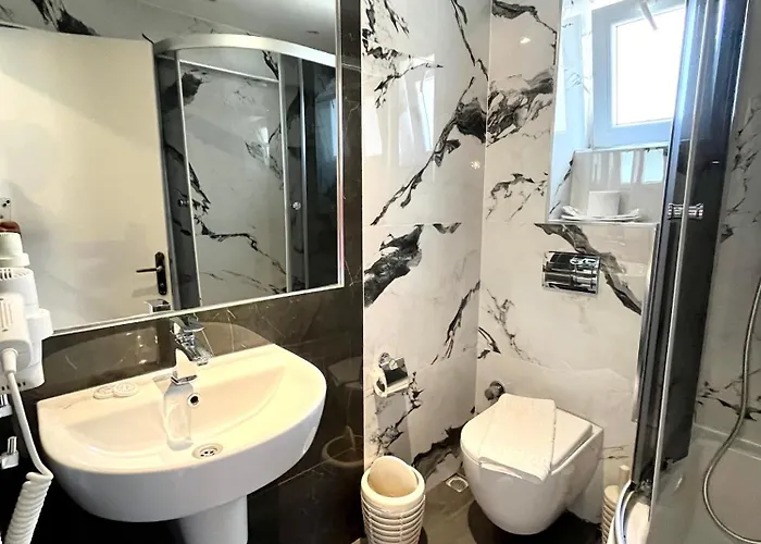 호텔 Farrys Boutique & Club -