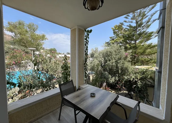 Farrys Boutique & Club - * 얄리카베크