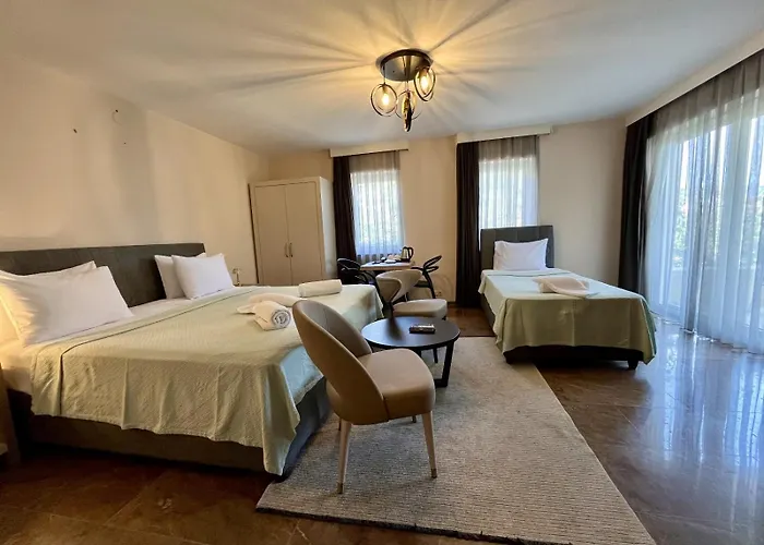 Farrys Boutique & Club - 호텔 *