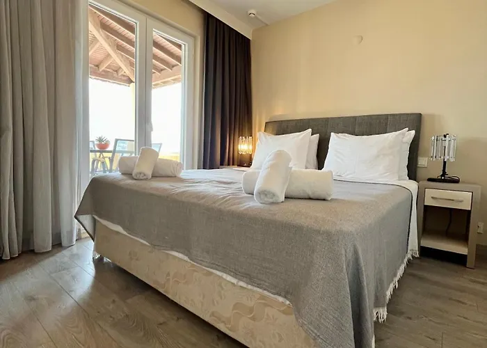 Farrys Boutique & Club - 호텔 얄리카베크