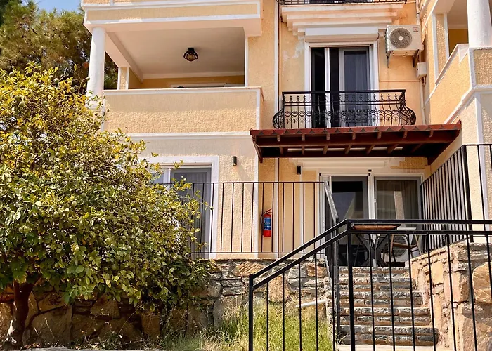 Farrys Boutique & Club - 호텔 얄리카베크