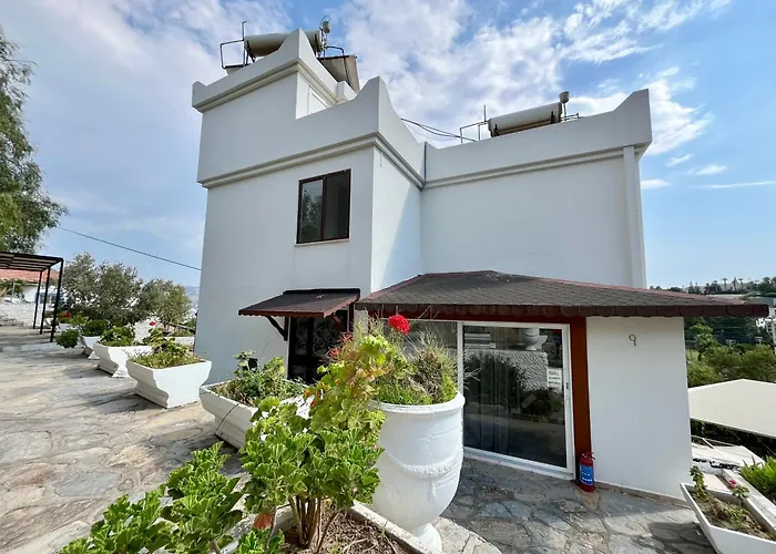 Farrys Boutique & Club - * 얄리카베크