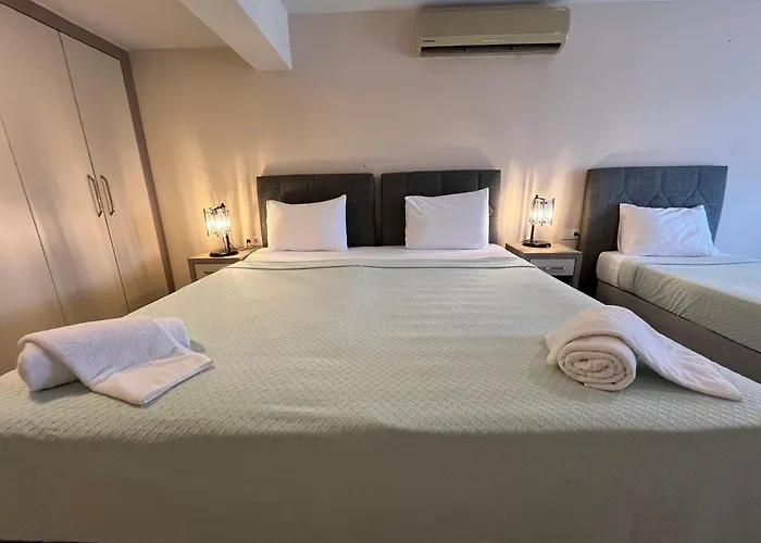 Farrys Boutique & Club - 호텔 *