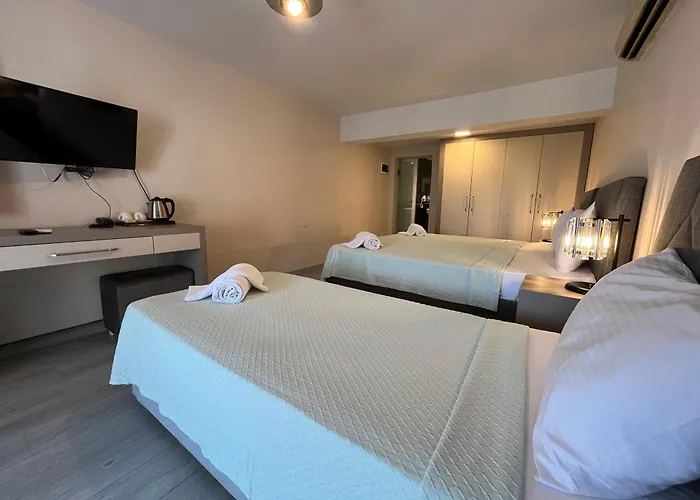 Farrys Boutique & Club - 얄리카베크