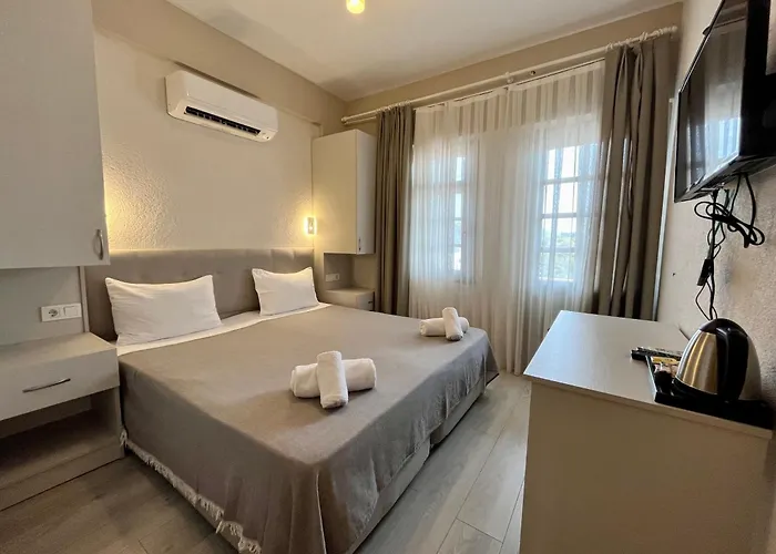 Farrys Boutique & Club - 호텔