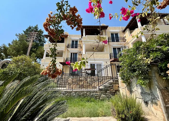 호텔 Farrys Boutique & Club - *