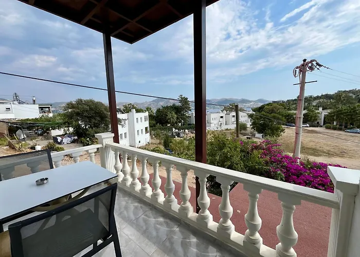 호텔 Farrys Boutique & Club - *