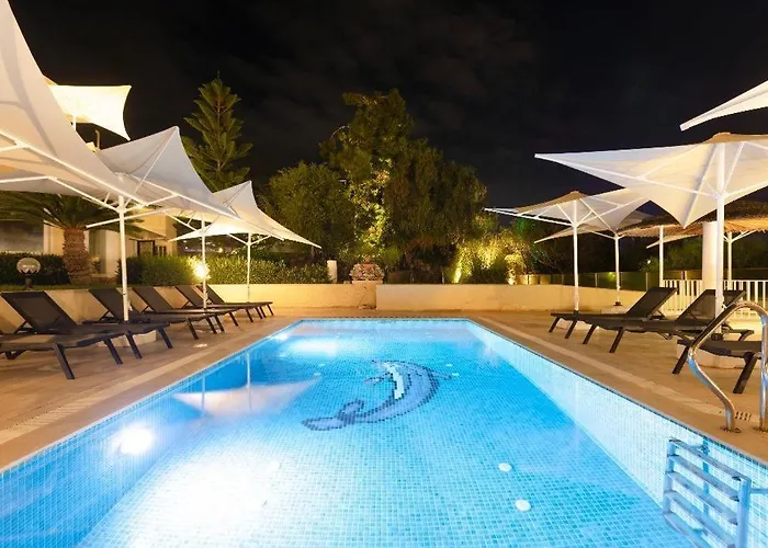 Farrys Boutique & Club - Hotel