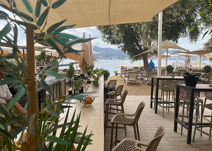 Farrys Boutique & Club - Hotel *